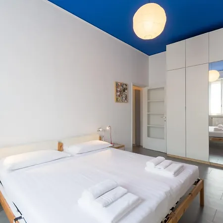 Apartament Hbhall Residenze Darsena Mediolan