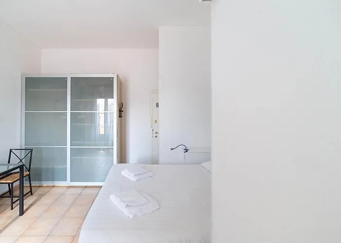 Hbhall Residenze Darsena דירה *