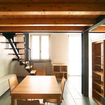 Apartment Hbhall Residenze Darsena Milan